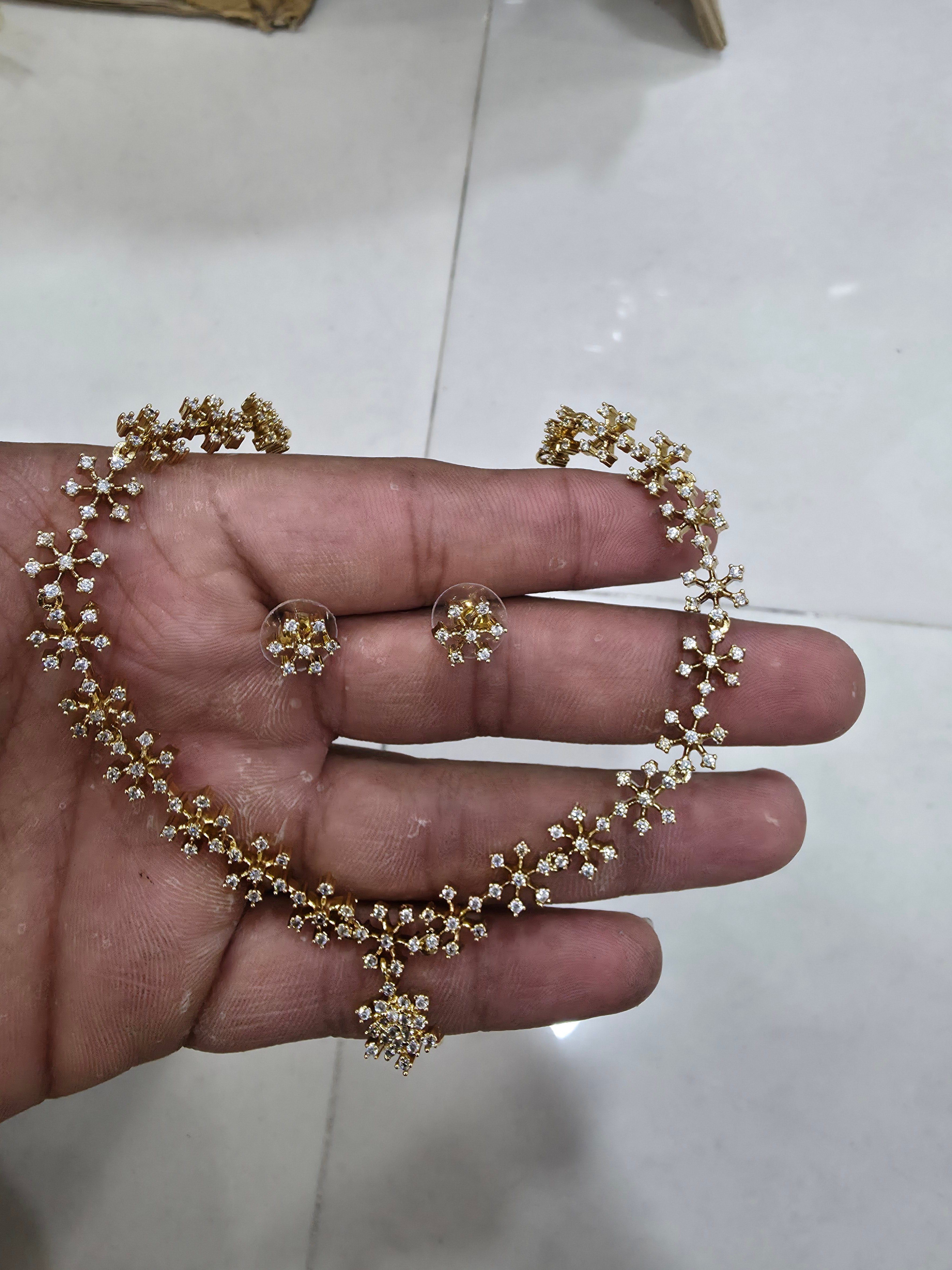 Elegant Delicate Floral CZ Star Choker Necklace Set